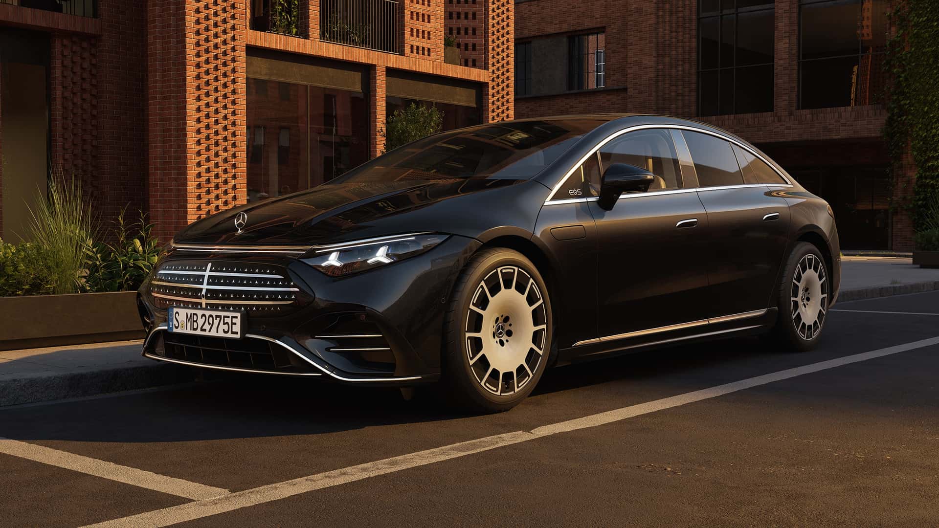 Mercedes Gave The Egg-Shaped EQS Sedan A Big Upgrade. But There's Still A Problem