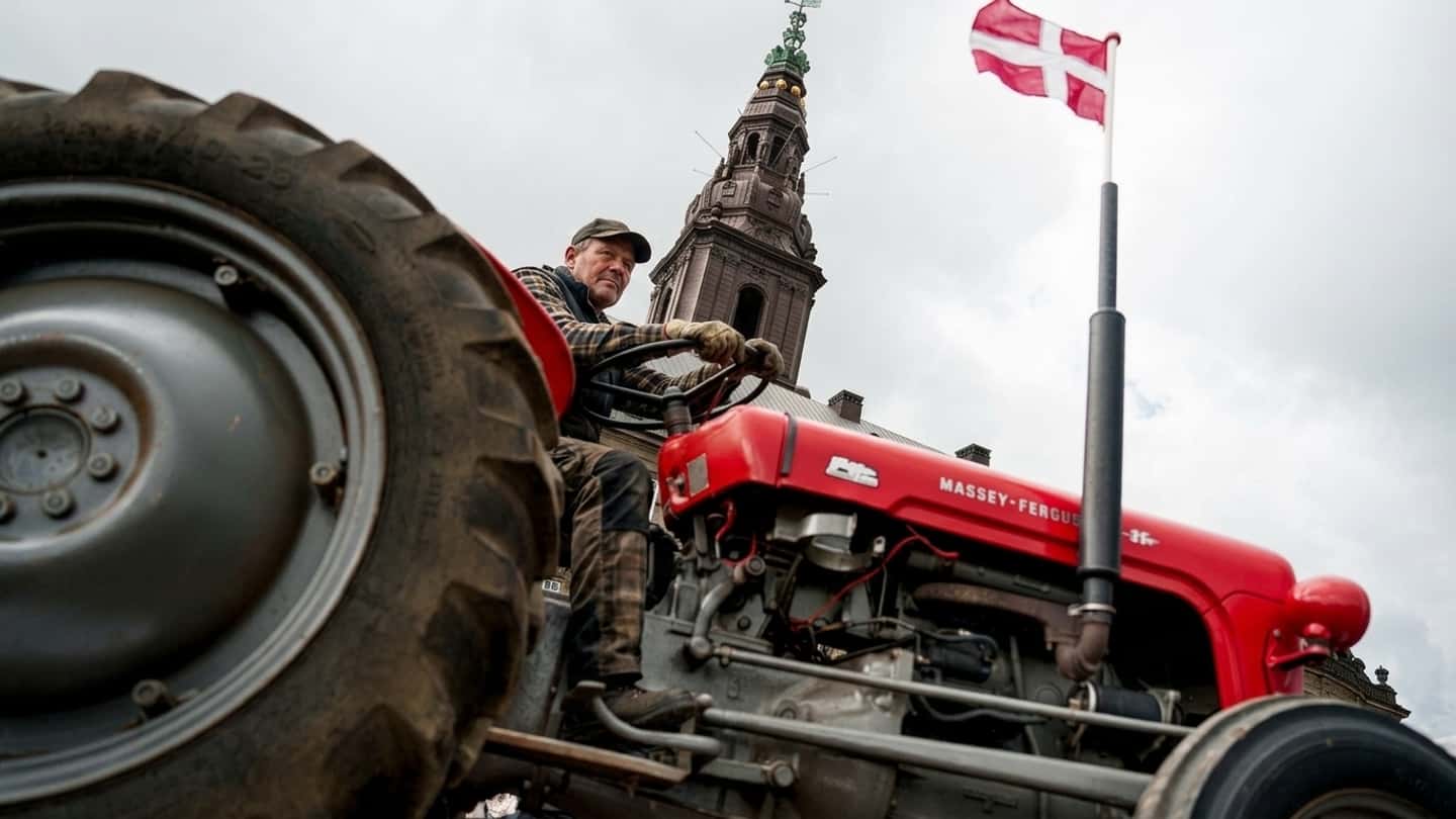 Trattori in protesta a Copenaghen e legge danese su azoto
