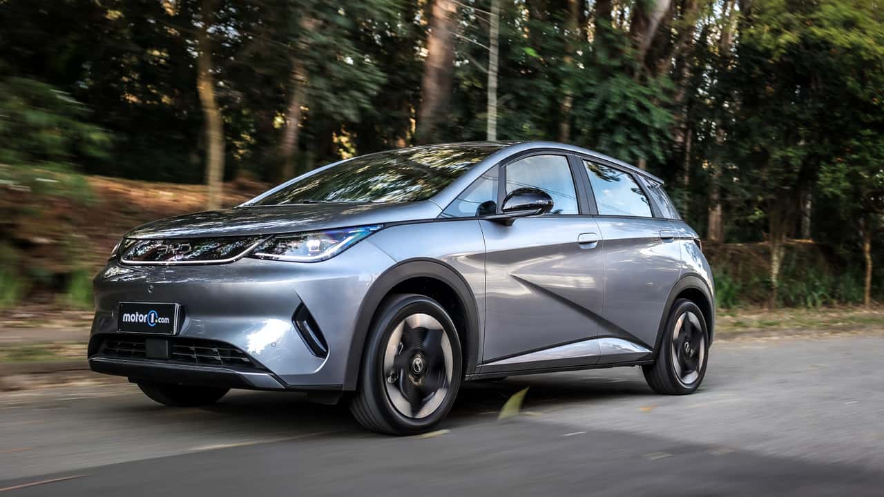 BYD Dolphin lidera domínio chinês no varejo em julho