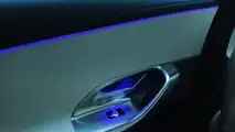 Mercedes C 400 4Matic Avantgarde (2026): Ambientelicht an der linken Fondtüre