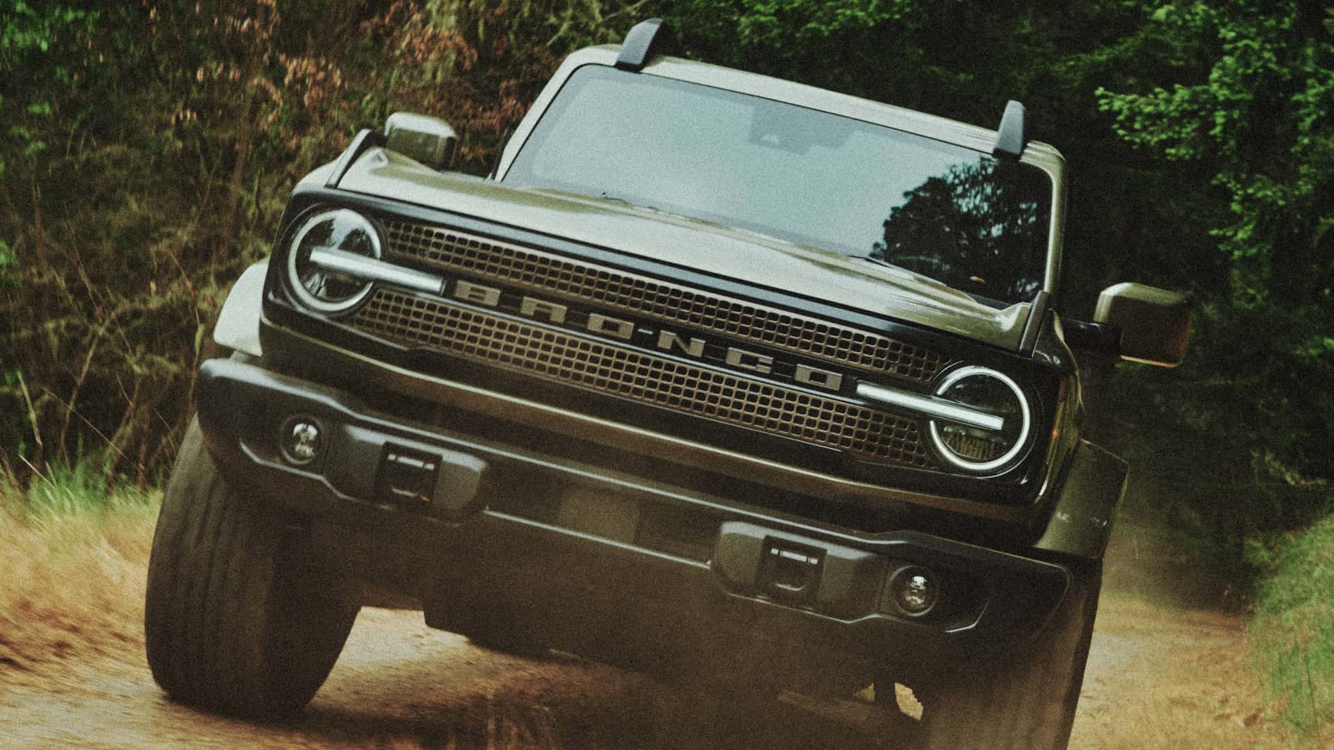 https://cdn.motor1.com/images/mgl/W8KW93/s1/2027-ford-bronco-filson.jpg