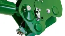 Nuovi trattori John Deere 8R, 8RT e 8RX: comfort evoluto, più efficienza e tecnologie smart per aziende agricole. in crescita