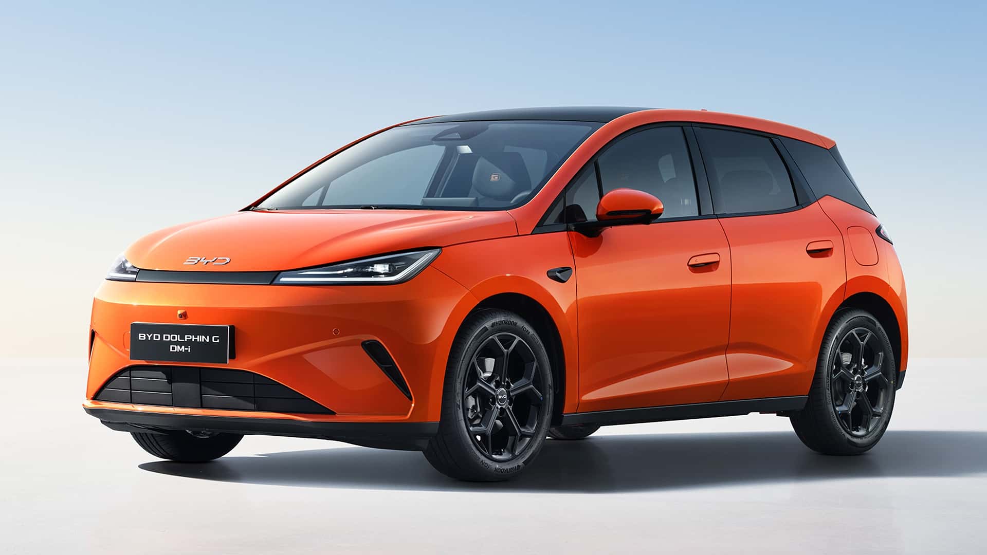 BYD Dolphin híbrido chega em junho com mais de 1.000 km de autonomia; será flex no Brasil