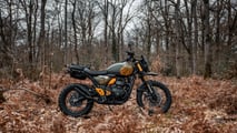 LCR Originals Packshot Escape Triumph Scrambler 400XC