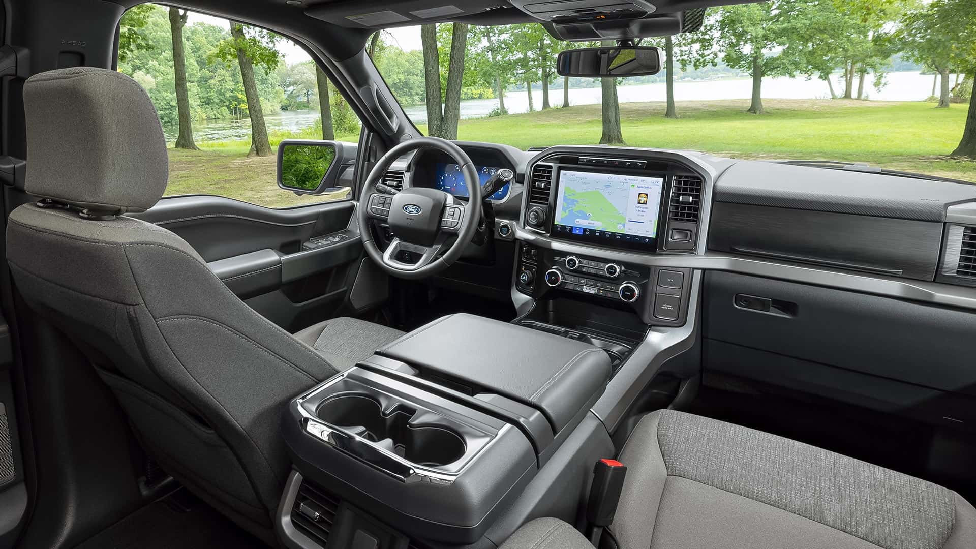 https://cdn.motor1.com/images/mgl/W8KrAj/s1/ford-f-150-xlt-2026.jpg