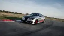 Alfa Romeo Giulia Quadrifoglio Luna Rossa