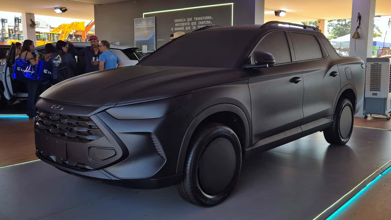 BYD mostra picape Mako, esportivo da Denza e caminhão na Agrishow 2026