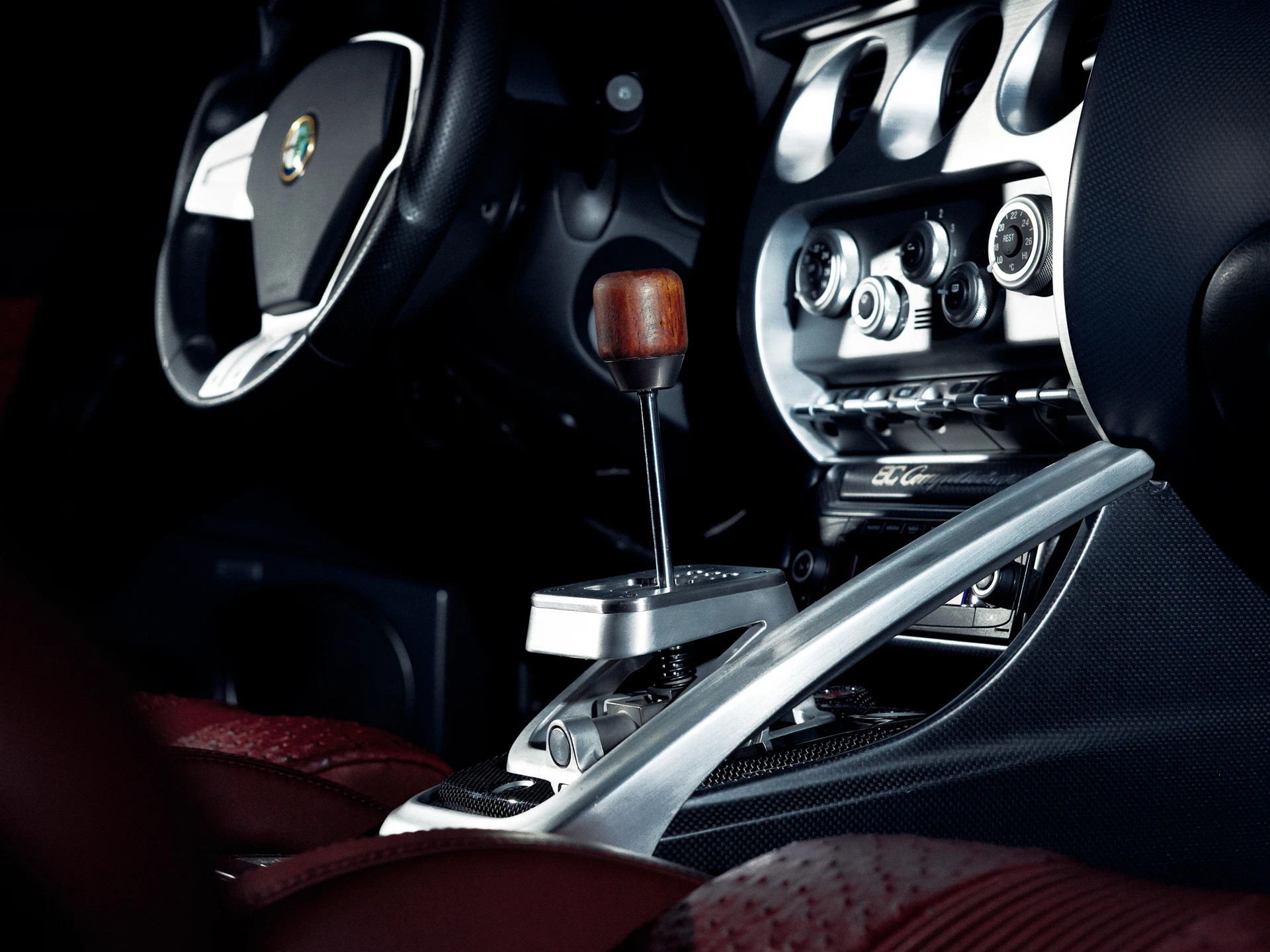 The Alfa Romeo 8C Is Finally Getting A Gated Manual