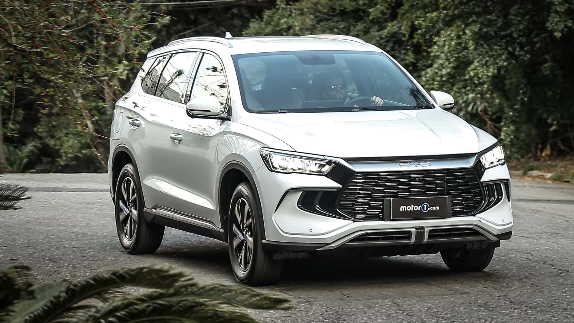Teste: BYD Song Pro tem tudo para ser o plug-in mais vendido do Brasil
