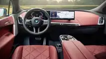 BMW iX xDrive60 (2025)