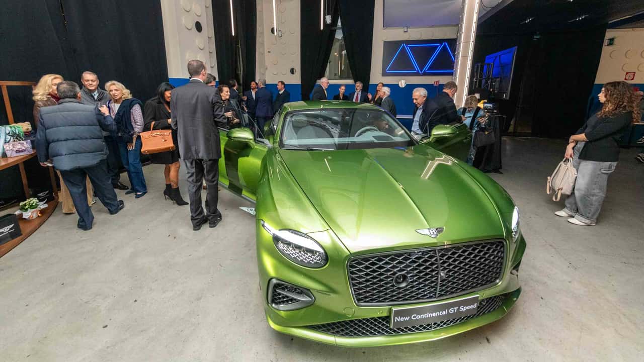 Bentley Continental GT 2024, debutto a Roma