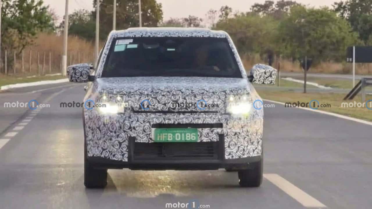 Novo Fiat Argo X é flagrado a poucas semanas do lançamento