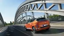 Foto - Hyundai Kona elettrica 2023 prototipo - Prova 
