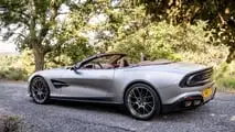 Aston Martin Vanquish Volante (2025) messa alla prova