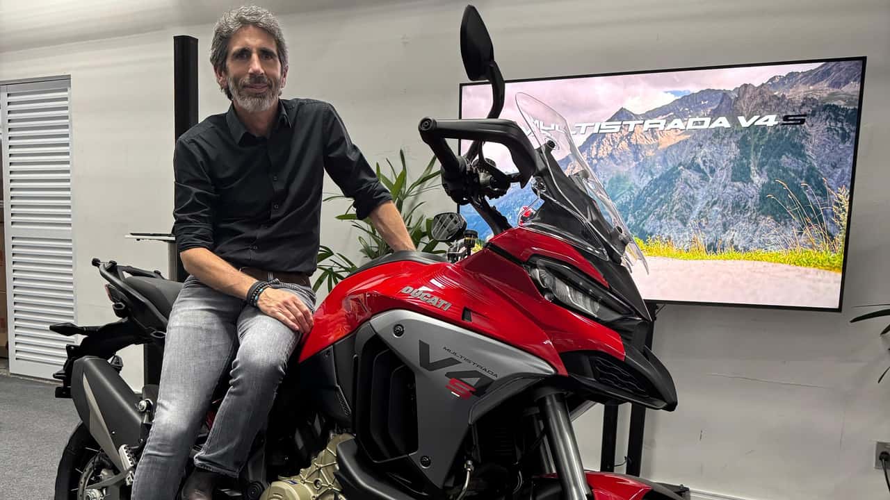 Francesco Milicia e a nova Ducati Multistrada V4S