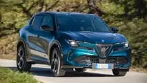 Alfa Romeo Junior (2025) Ibrida Q4 