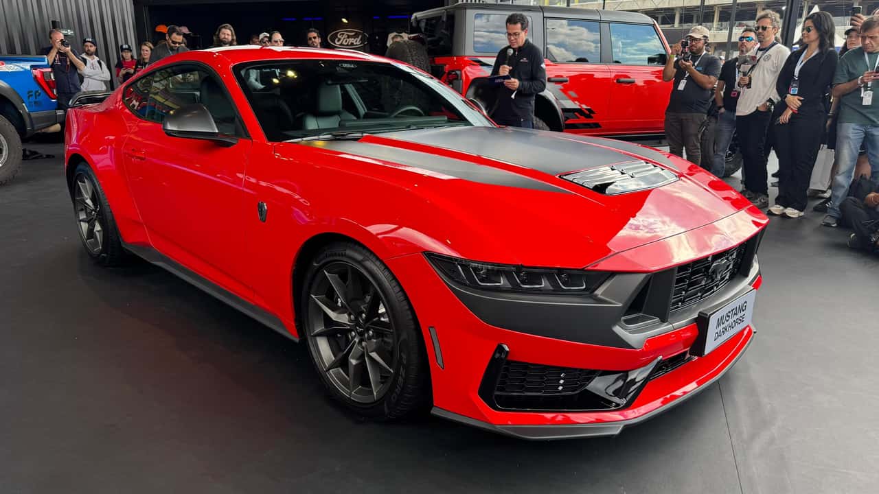 Oficial: Ford apresenta o Mustang Dark Horse no Brasil