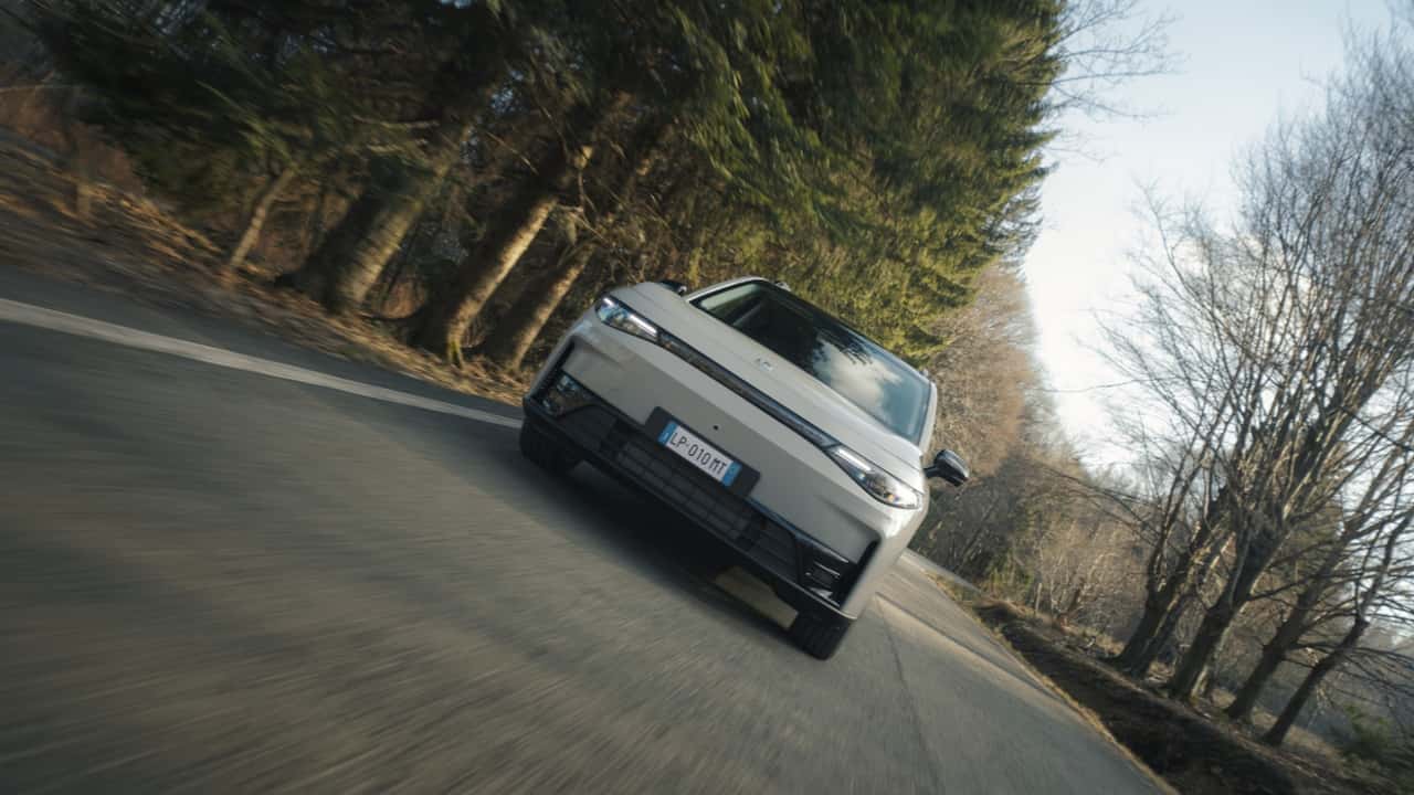 Debutta il SUV più potente di Stellantis