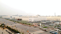 2011 BMW 5 Series sedan long wheelbase production, Shenyang Plant, Liaoning, China 31.03.2010