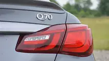 2016 Infiniti Q70: Review