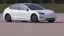 Goodyear teste la Tesla Model 3 avec des pneus sans air