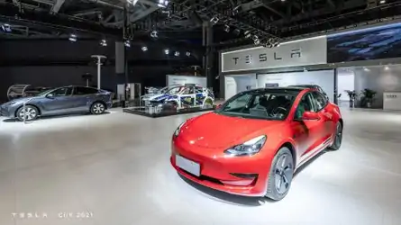 Tesla Owner Apologizes After Admitting To Lying About Brake Failure Tesla Model 3 (MIC) in China