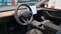 Tesla Model Y dal vivo