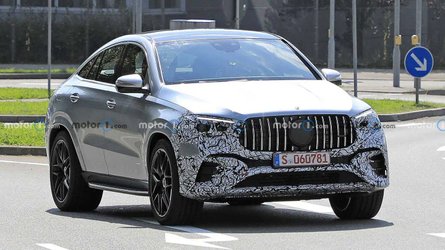 Makyajlı Mercedes-Benz GLE Coupe Casus Fotoğraflar