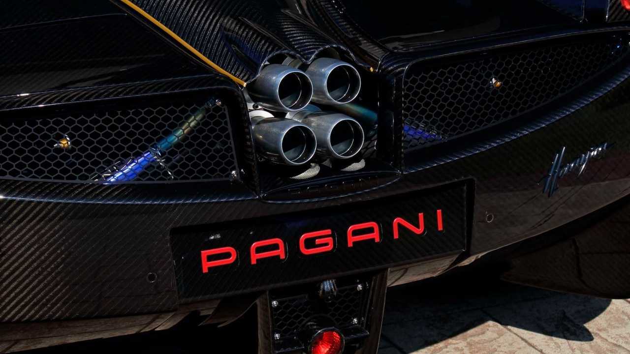 2016 Pagani Huayra