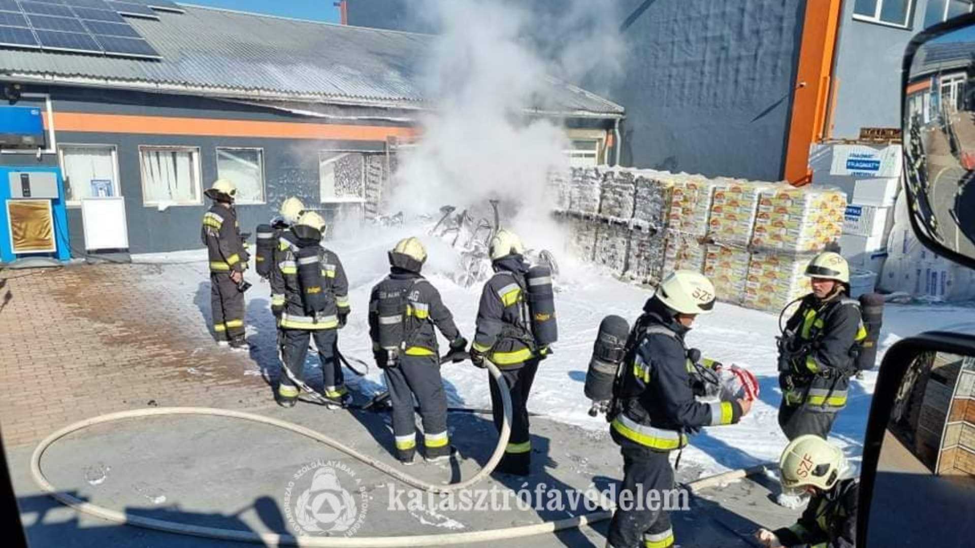 jaguar-i-pace-hungary-fire.jpg