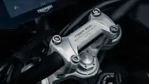 Triumph Tiger 900 Bond Edition - Guidão