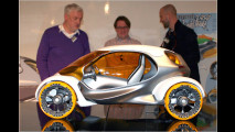 Smart und Cadillac vorn
