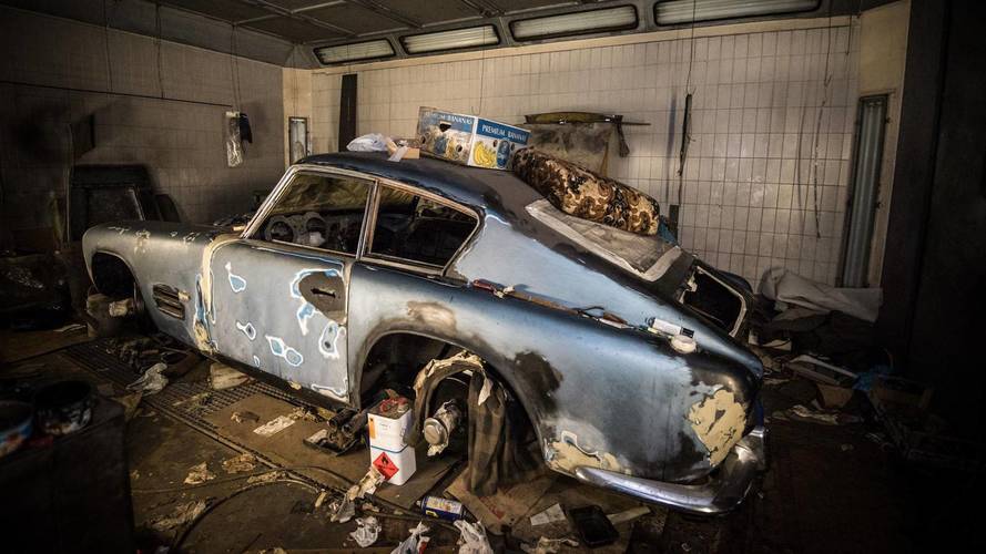 Jaguar XK140 Michelotti abandonado en garaje