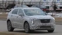 2018 Cadillac XT4'ün İç Mekan Casus Fotoğrafları