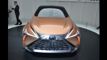 Lexus LF-1 Limitless al Salone di Detroit 2018