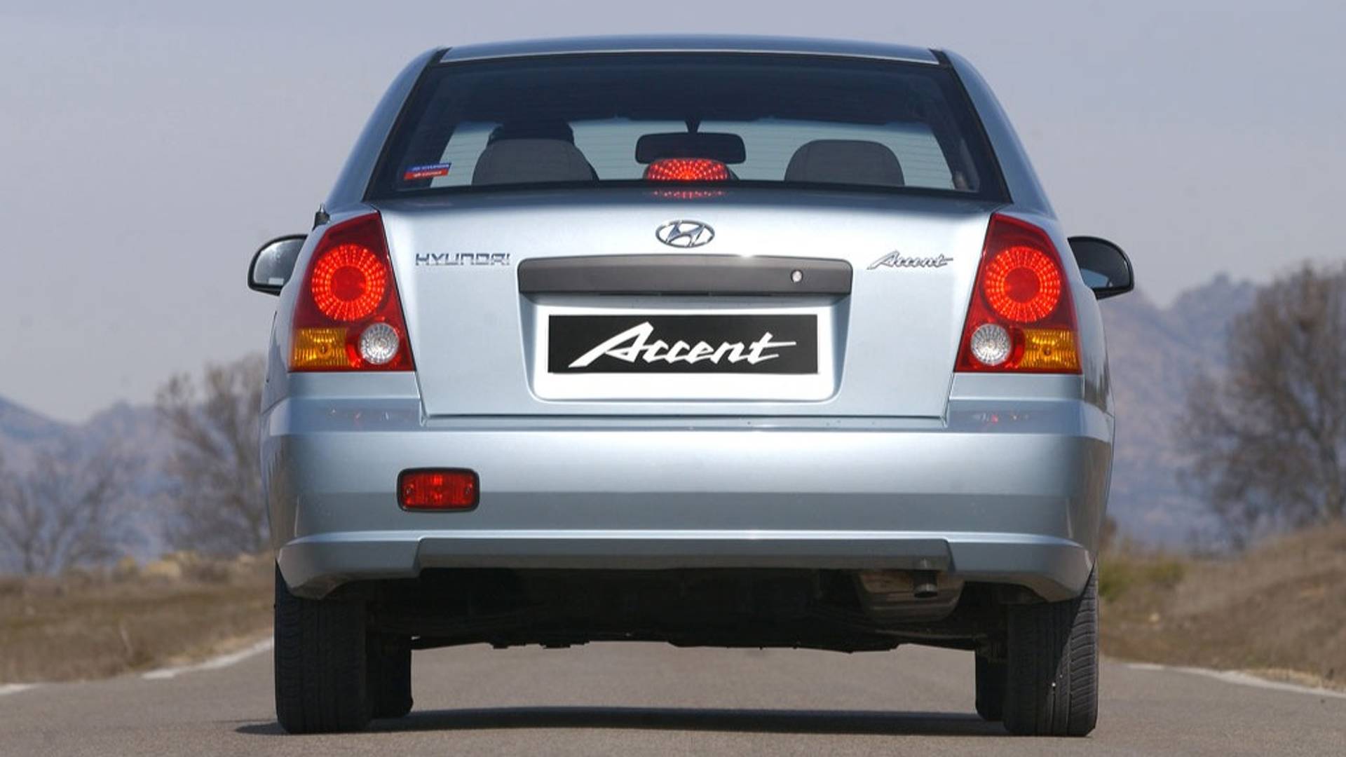 2003-2006-hyundai-accent-sedan.jpg