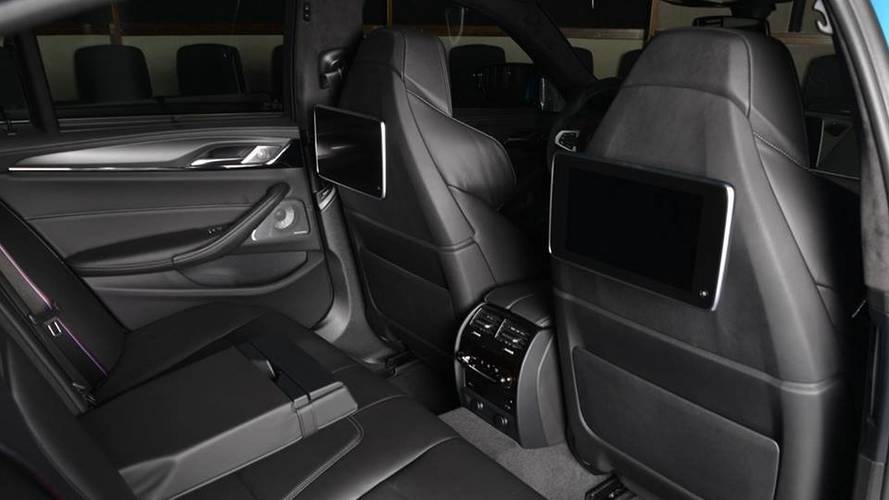 Açık Mavi Renkli BMW M5