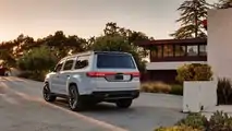 Jeep Grand Wagoneer Konzept Exterieur 04 Lifestyle