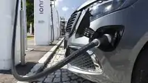 Mercedes-Benz EQV, la ricarica
