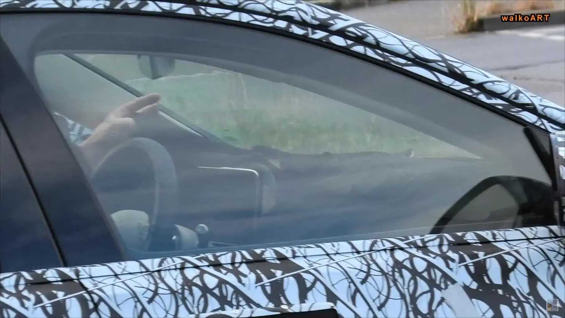 2021 Mercedes S-Class prototype screenshot from spy video