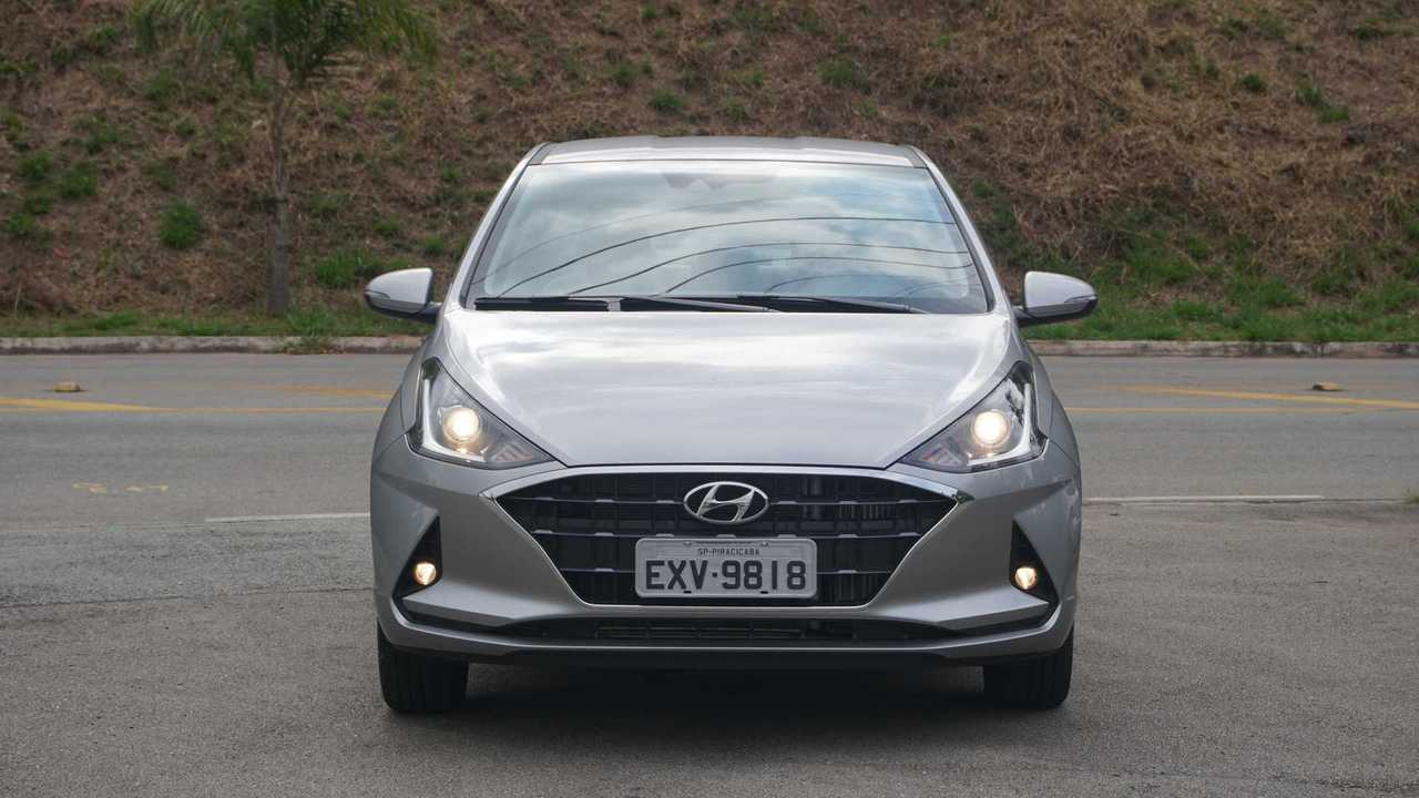 Comparativo - Chevrolet Onix Plus vs. Hyundai HB20S