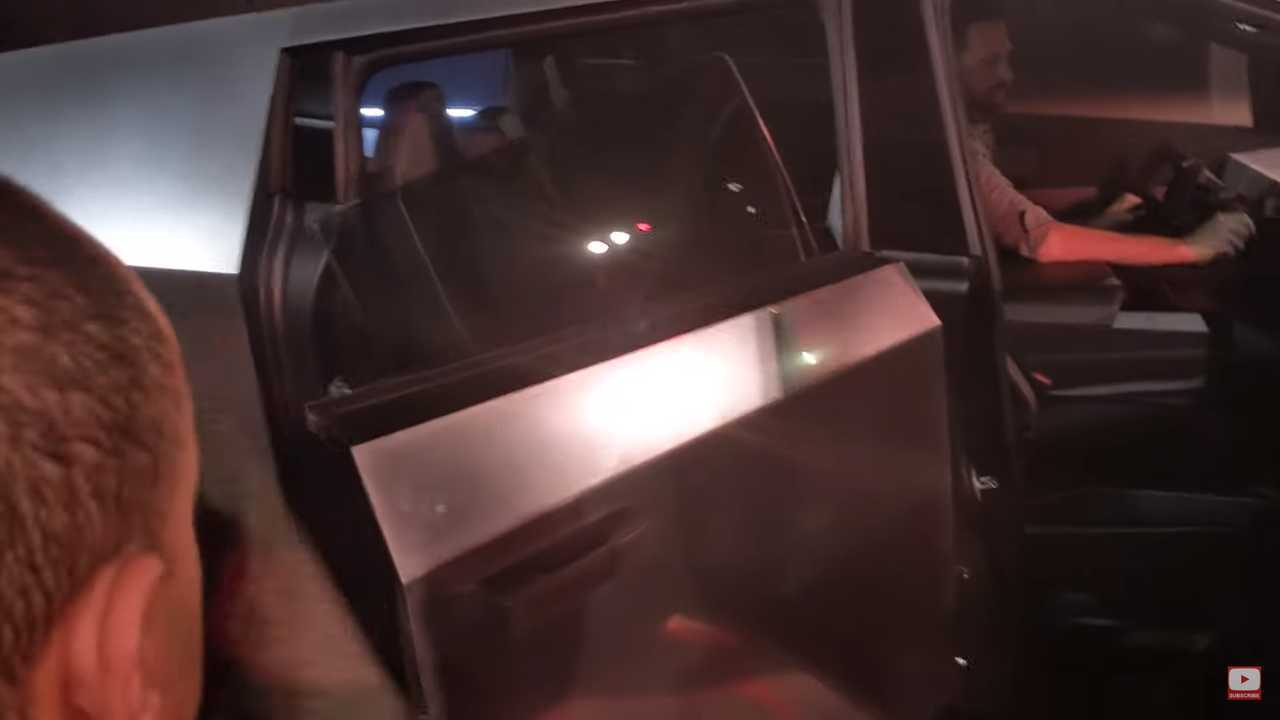 See How The Tesla Cybertruck Rides With E For Electric