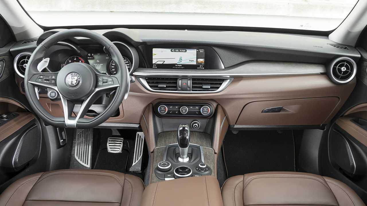 Alfa Romeo Stelvio 2017