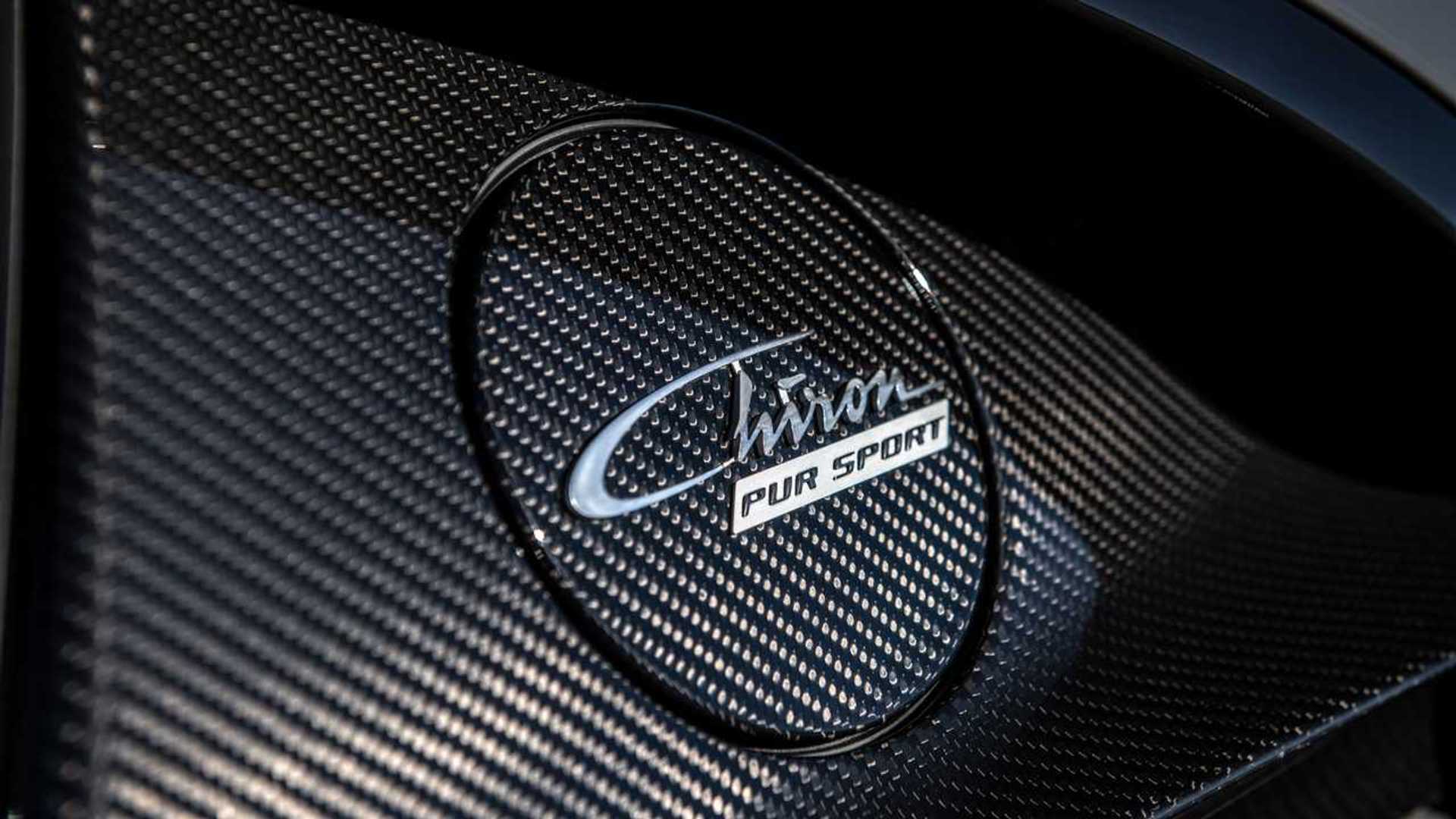 2021-bugatti-chiron-pur-sport-fuel-cap.jpg