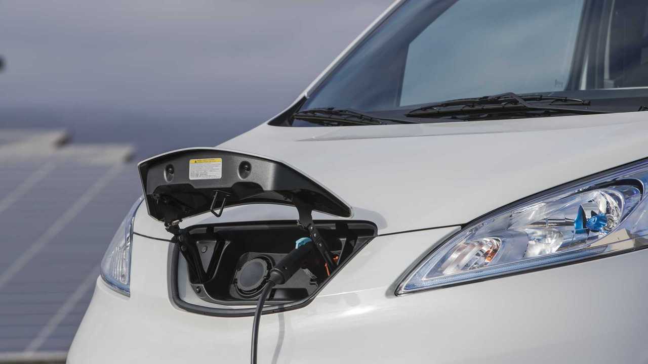Nissan Strategia Small Van