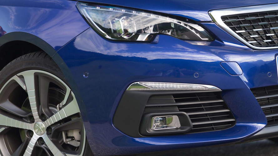 2018 Peugeot 308 Reviewed