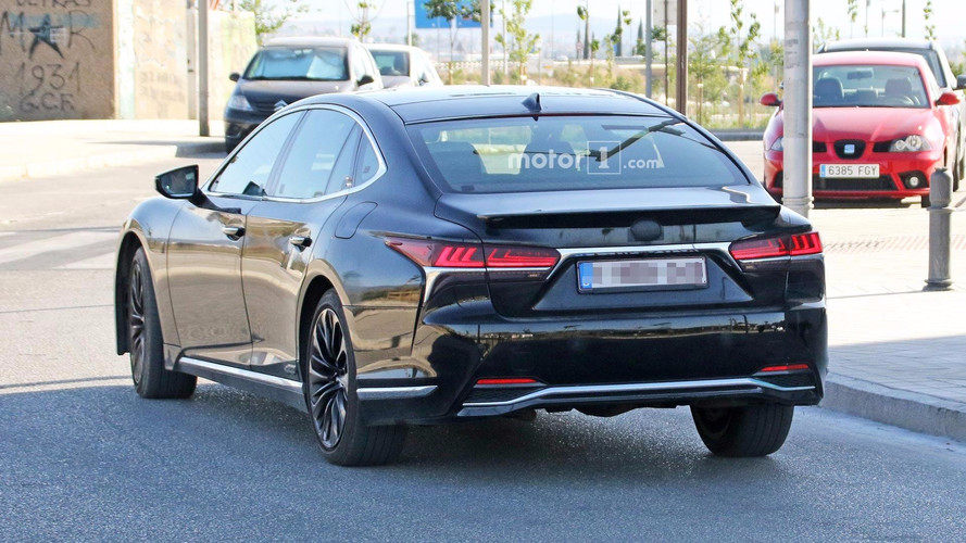 Lexus LS Spy Pics