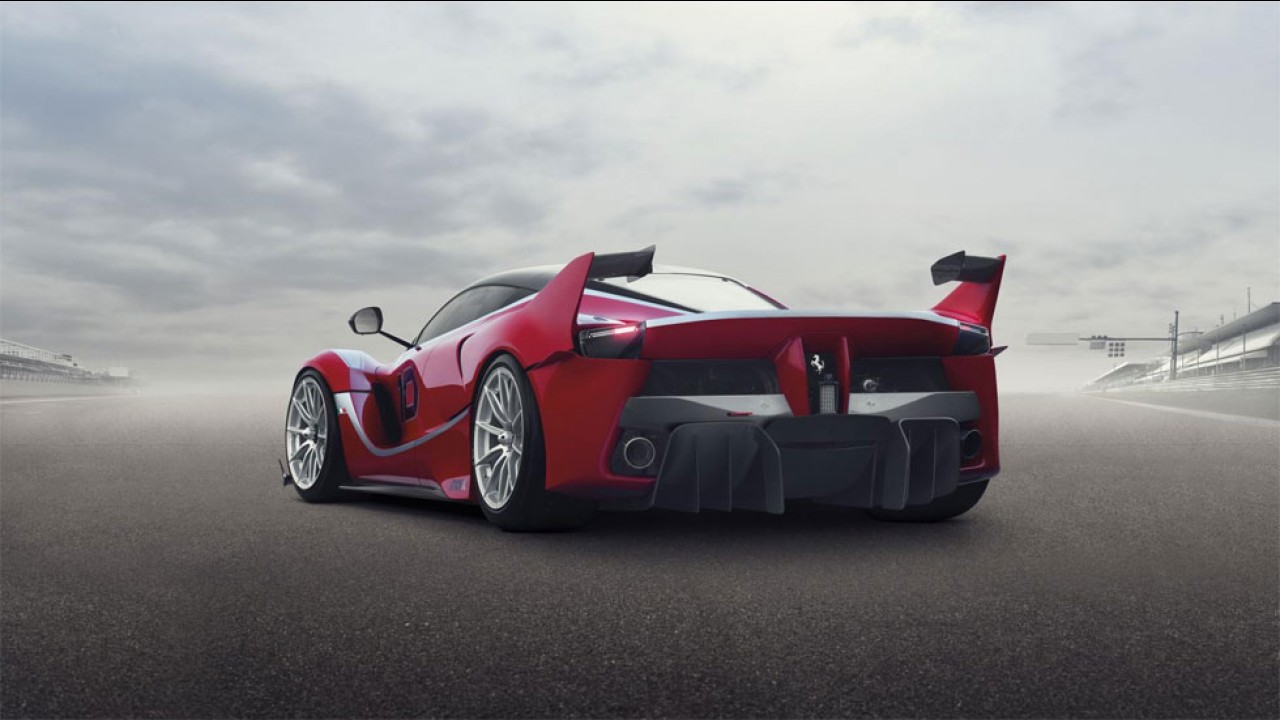 Ferrari revela FXX K com 1050 cv e portas a la Lamborghini