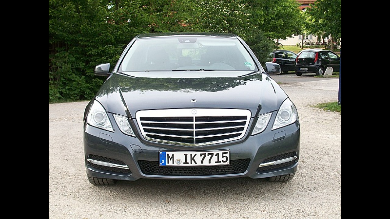 Mercedes garante resultado histórico em 2011