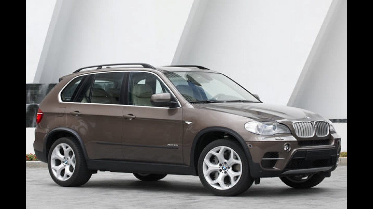 Novo BMW X5 2011 - Utilitário recebe pequenas mudanças visuais e novos motores